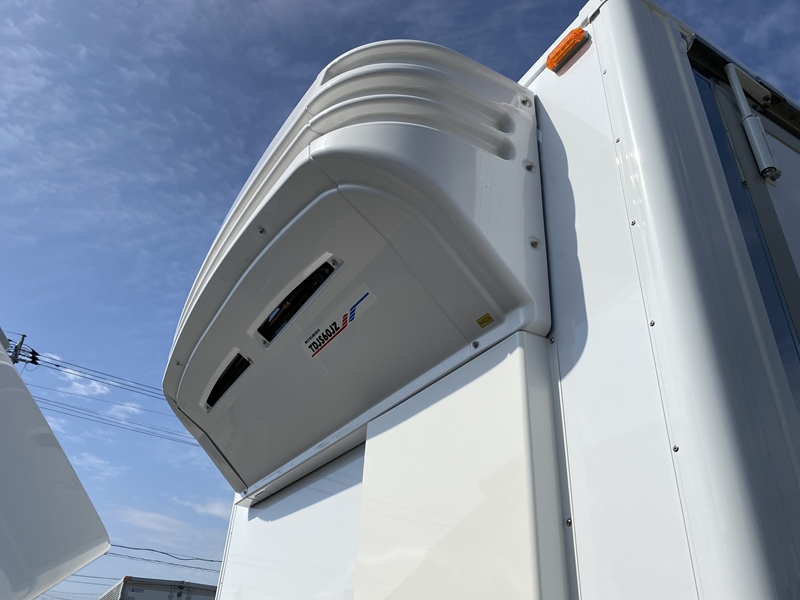 ファイター　ワイド　-30℃設定　格納ゲート付 　積載2,200kg　プロライン装備|中古トラックの販売・買取・査定のアイナビ