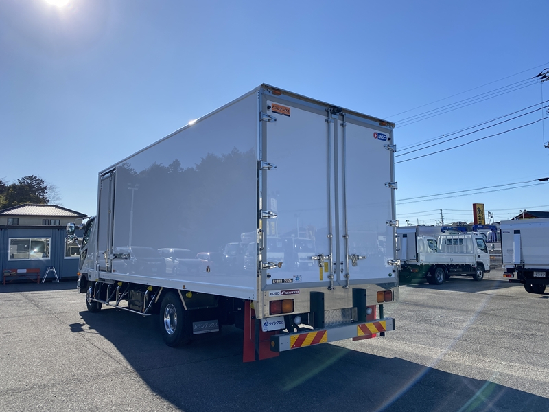 ファイター　ワイド　-30℃設定　積載2,550kg　床キーストン　プロライン装備|中古トラックの販売・買取・査定のアイナビ