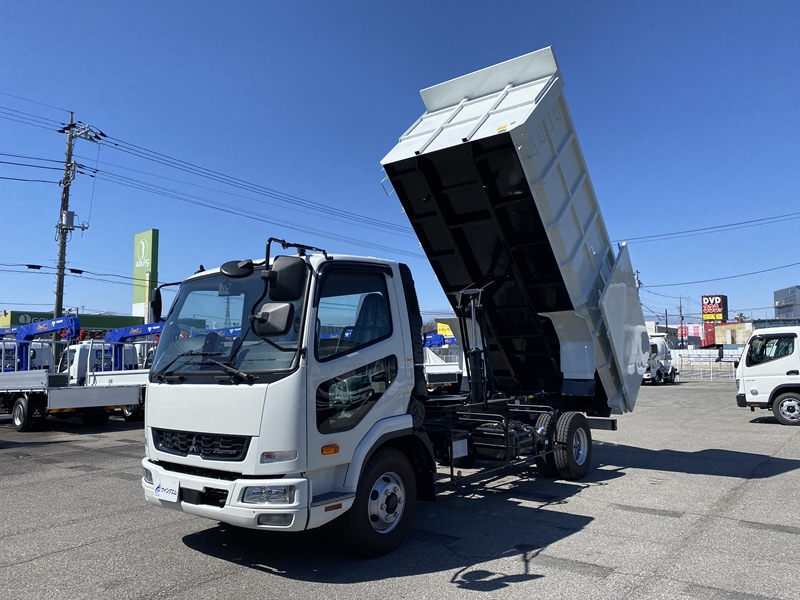 ファイター 新明和深ダンプ リア片開き 13立米 積載2,750kg|中古トラックの販売・買取・査定のアイナビ