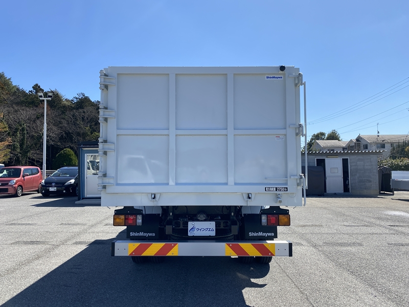 ファイター 新明和深ダンプ リア片開き 13立米 積載2,750kg|中古トラックの販売・買取・査定のアイナビ