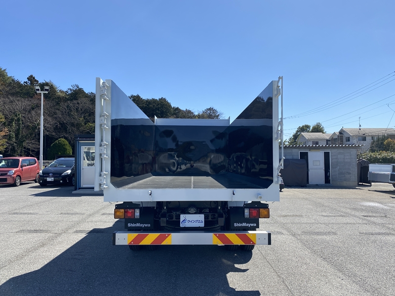 ファイター 新明和深ダンプ リア片開き 13立米 積載2,750kg|中古トラックの販売・買取・査定のアイナビ