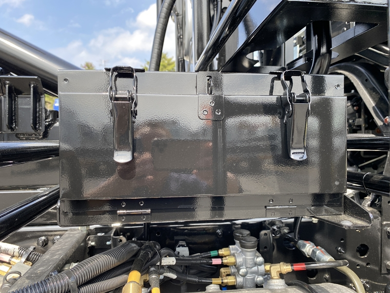 ファイター 新明和工業キャブバックステージ積載3,450kgプロライン装備|中古トラックの販売・買取・査定のアイナビ