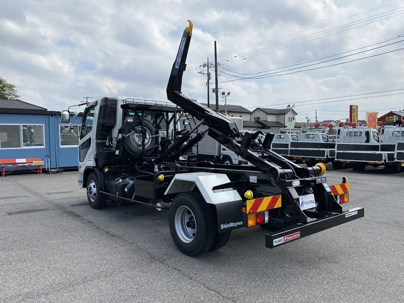 ファイター 新明和工業キャブバックステージ積載3,450kgプロライン装備|中古トラックの販売・買取・査定のアイナビ