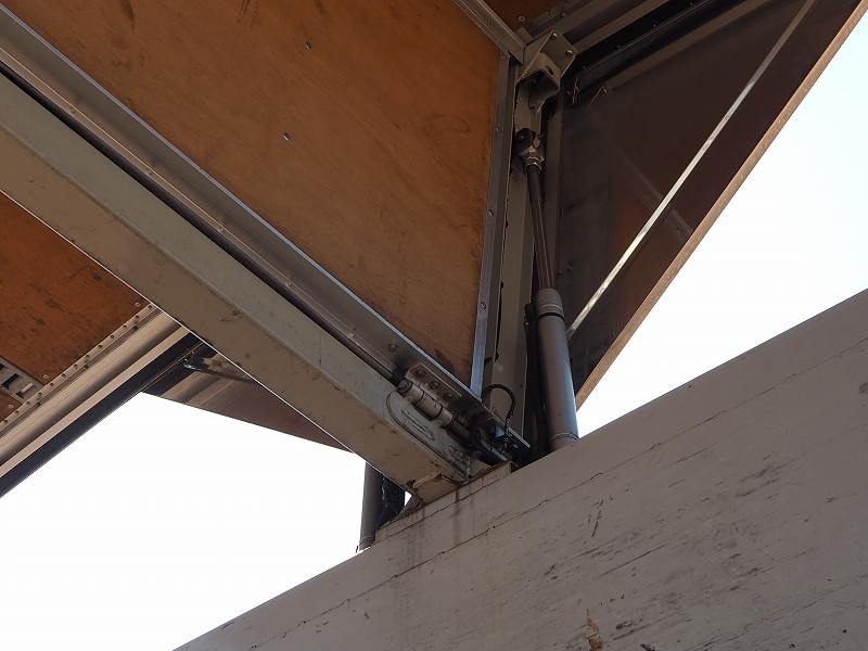 三菱スーパーグレート22tショートベースアルミウイング|中古トラックの販売・買取・査定のアイナビ