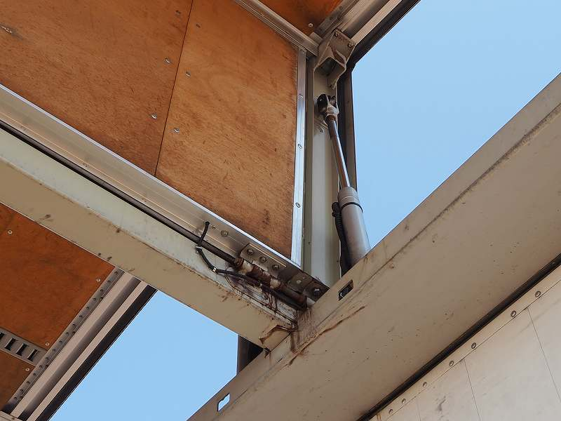 三菱スーパーグレート22tショートベースアルミウイング|中古トラックの販売・買取・査定のアイナビ