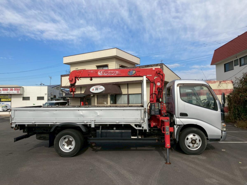 4段クレーン標準ロング古河ユニック2.63t吊3トン積載ラジコン|中古トラックの販売・買取・査定のアイナビ