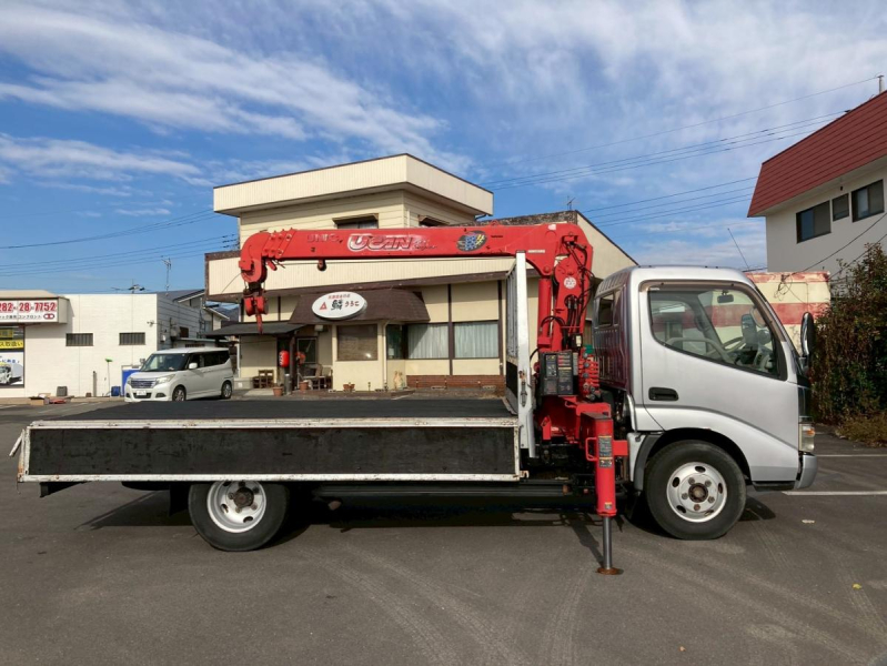 4段クレーン標準ロング古河ユニック2.63t吊3トン積載ラジコン|中古トラックの販売・買取・査定のアイナビ