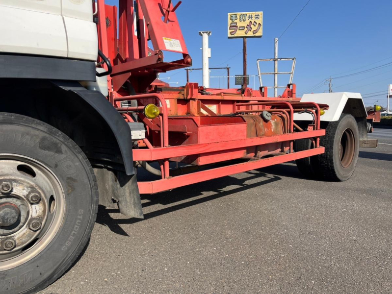 アームロール脱着装置付コンテナ専用車3.6トン積載検付|中古トラックの販売・買取・査定のアイナビ