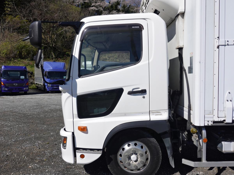 ワイド低温冷蔵冷凍パワーゲート|中古トラックの販売・買取・査定のアイナビ