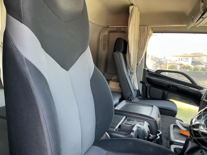 ★H24日野プロフィア深ダンプ22トンステンレスボディ|中古トラックの販売・買取・査定のアイナビ