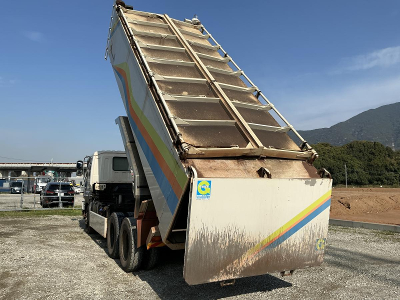 ★H26イスズギガ深ダンプ22トンステンレスボディ|中古トラックの販売・買取・査定のアイナビ