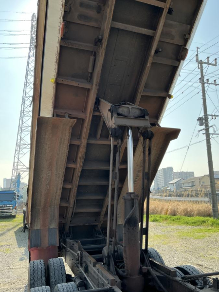 ★H26イスズギガ深ダンプ22トンステンレスボディ|中古トラックの販売・買取・査定のアイナビ