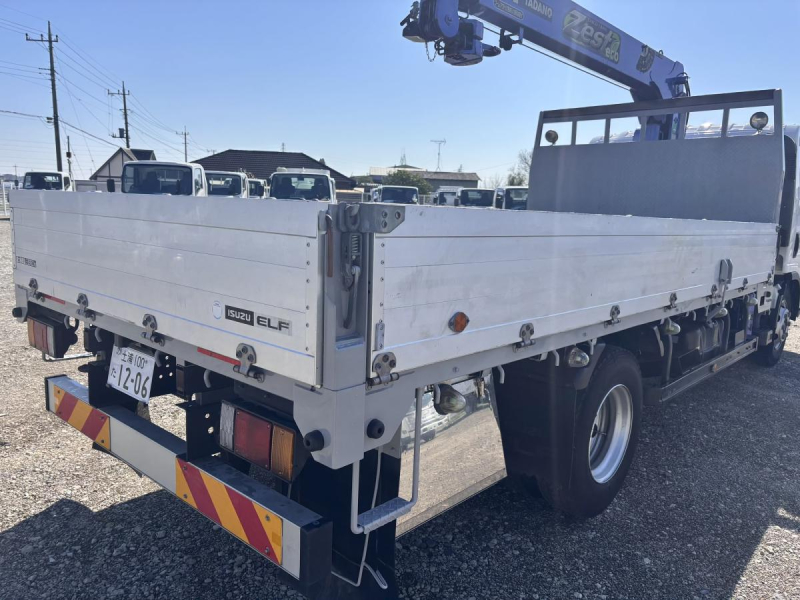 ワイド幅 超ロング 4段クレーンラジコン付き アルミアオリ|中古トラックの販売・買取・査定のアイナビ