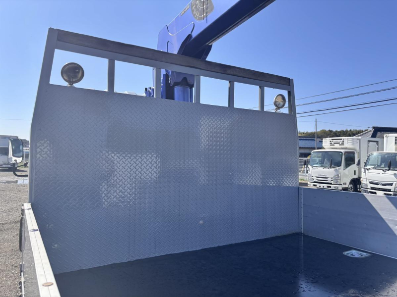 ワイド幅 超ロング 4段クレーンラジコン付き アルミアオリ|中古トラックの販売・買取・査定のアイナビ