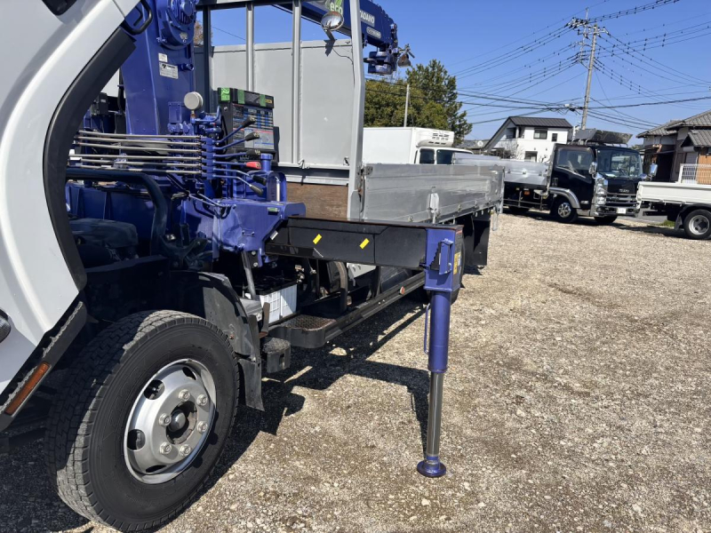 ワイド幅 超ロング 4段クレーンラジコン付き アルミアオリ|中古トラックの販売・買取・査定のアイナビ