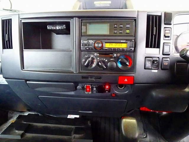 エルフ2t高床標準ロング低温冷凍車スタンバイ/格納ゲート付|中古トラックの販売・買取・査定のアイナビ