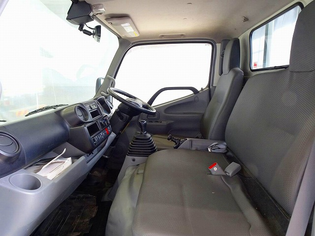 ダイナ2t4WDFJL標準平ボデー|中古トラックの販売・買取・査定のアイナビ