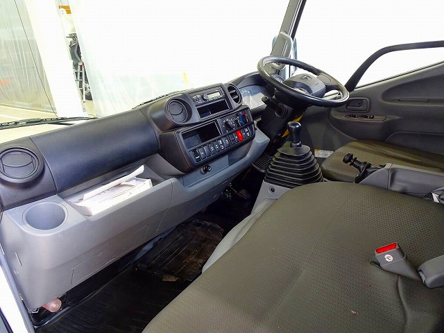 ダイナ2t4WDFJL標準平ボデー|中古トラックの販売・買取・査定のアイナビ