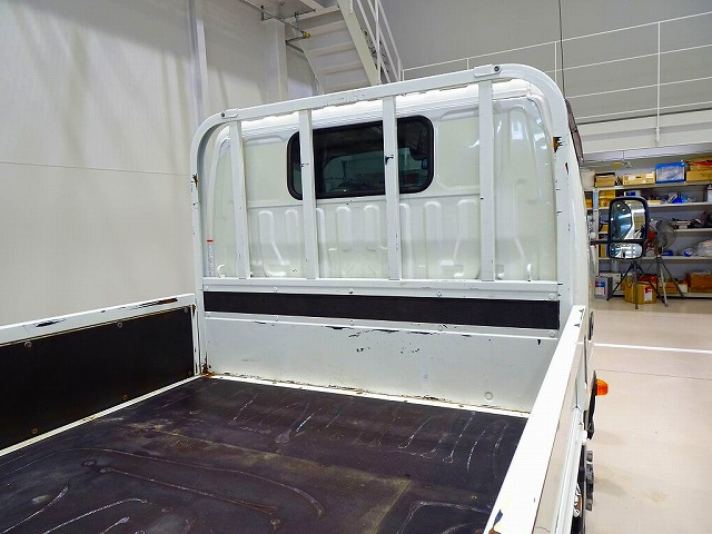 ダイナ2t4WDFJL標準平ボデー|中古トラックの販売・買取・査定のアイナビ