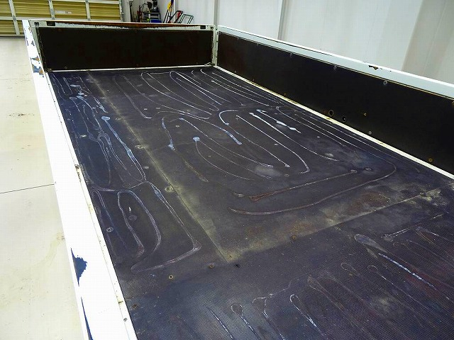 ダイナ2t4WDFJL標準平ボデー|中古トラックの販売・買取・査定のアイナビ