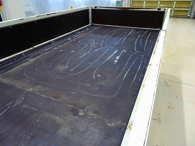 ダイナ2t4WDFJL標準平ボデー|中古トラックの販売・買取・査定のアイナビ