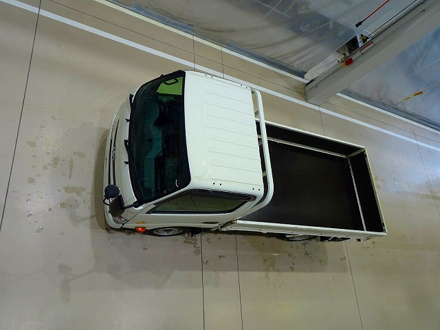 トヨエース1.25t4WDFJLSタイヤ平ボディ|中古トラックの販売・買取・査定のアイナビ