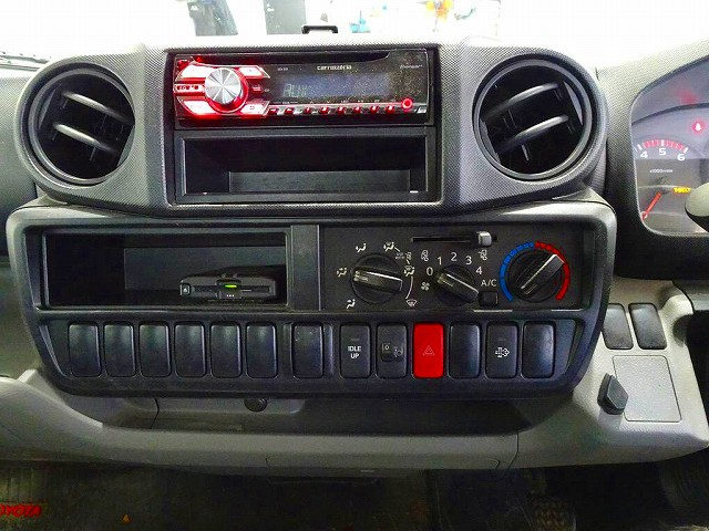 トヨエース1.25t4WDFJLSタイヤ平ボディ|中古トラックの販売・買取・査定のアイナビ