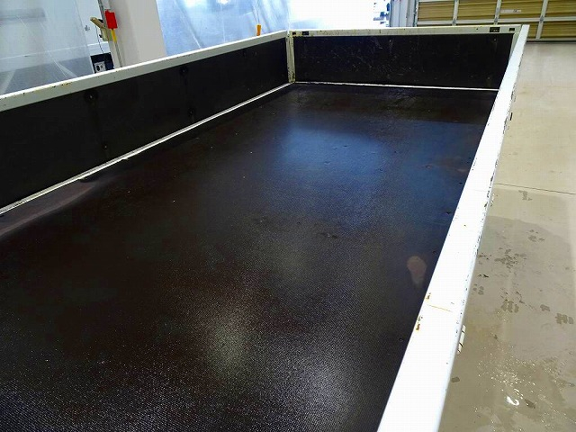 トヨエース1.25t4WDFJLSタイヤ平ボディ|中古トラックの販売・買取・査定のアイナビ