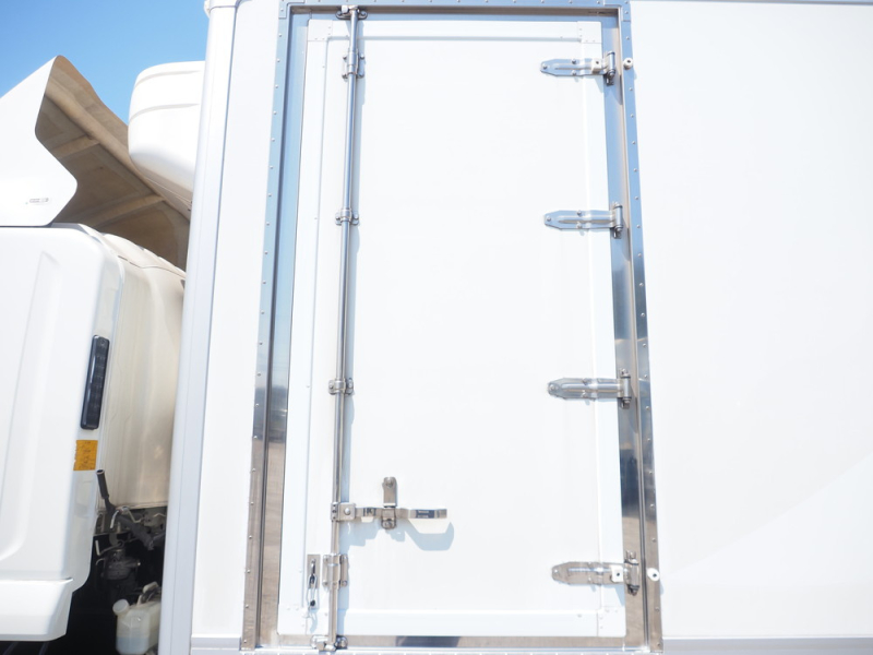 いすゞ 冷凍バン フォワード|中古トラックの販売・買取・査定のアイナビ