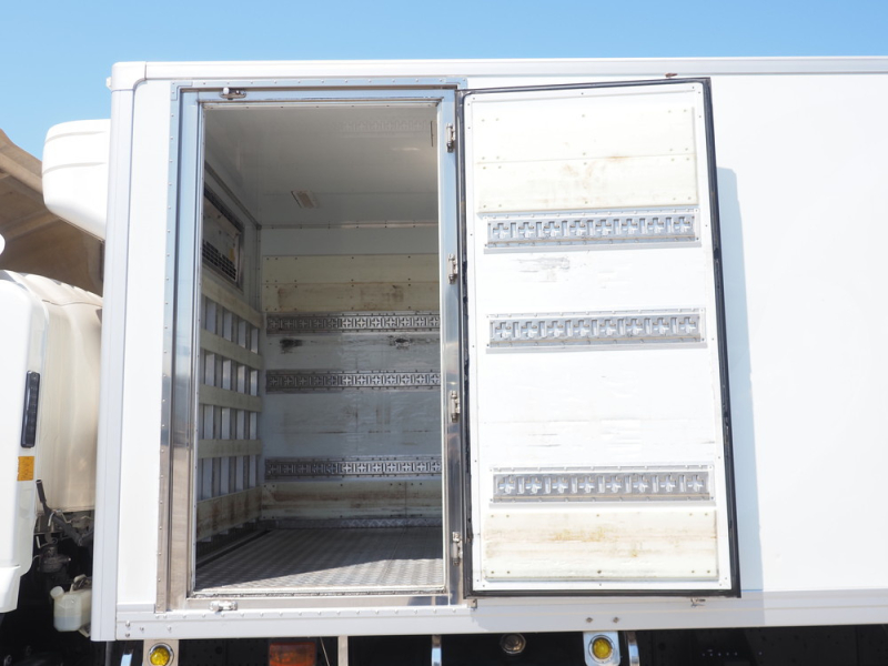 いすゞ 冷凍バン フォワード|中古トラックの販売・買取・査定のアイナビ