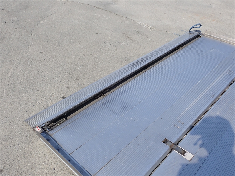 【352672】アルミウィング　格納ゲート付|中古トラックの販売・買取・査定のアイナビ