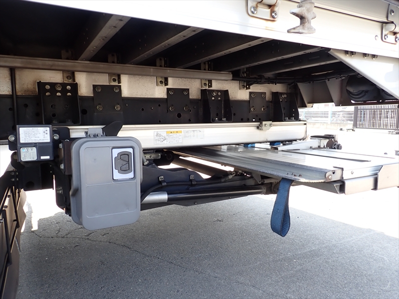 【352672】アルミウィング　格納ゲート付|中古トラックの販売・買取・査定のアイナビ