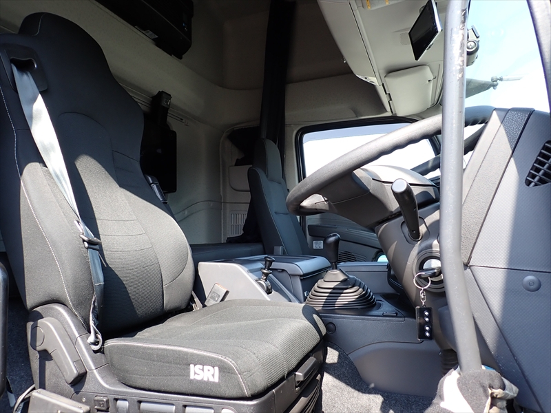 【352625】アルミウィング 床鉄板張り 融雪仕様|中古トラックの販売・買取・査定のアイナビ