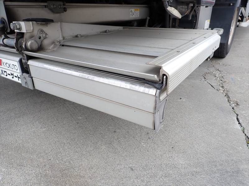 【352438】アルミウィング 格納ゲート付|中古トラックの販売・買取・査定のアイナビ