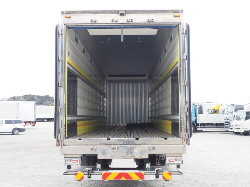 日野 冷凍バン プロフィア|中古トラックの販売・買取・査定のアイナビ