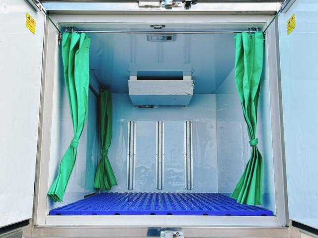 日産|中古トラックの販売・買取・査定のアイナビ