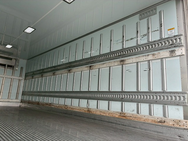 菱重コールドチェーンフルキャブ/ベッド付き左サイド観音扉|中古トラックの販売・買取・査定のアイナビ