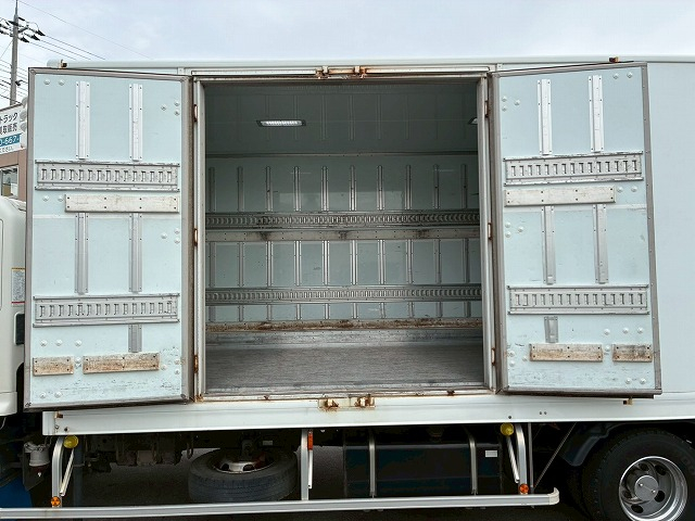 菱重コールドチェーンフルキャブ/ベッド付き左サイド観音扉|中古トラックの販売・買取・査定のアイナビ