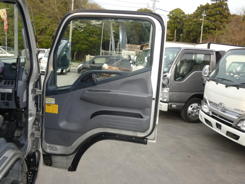 H 23 3トン　ダンプ　マニュアル|中古トラックの販売・買取・査定のアイナビ