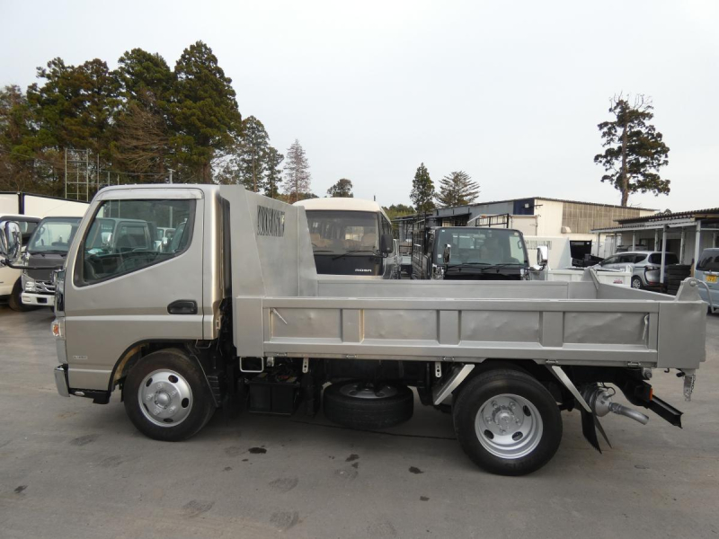 H 23 3トン　ダンプ　マニュアル|中古トラックの販売・買取・査定のアイナビ