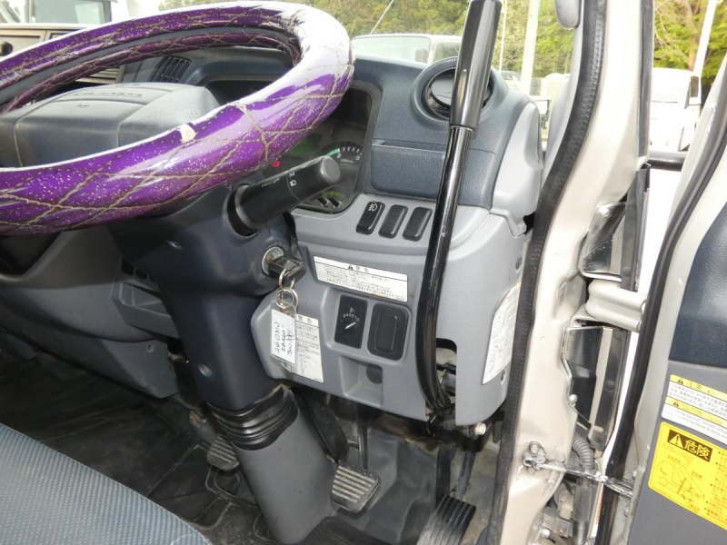 H 23 3トン　ダンプ　マニュアル|中古トラックの販売・買取・査定のアイナビ