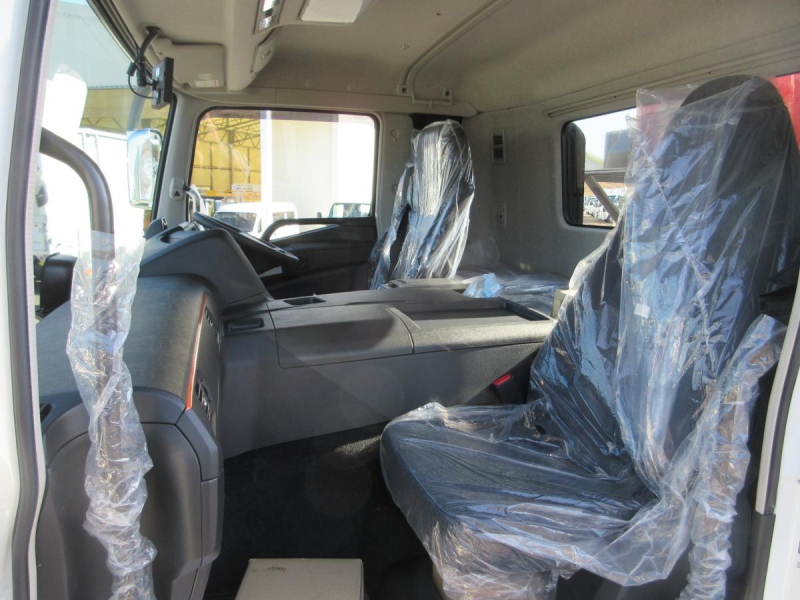 高床3軸 リヤエアサス UNIC製 4段 クレーン付アルミ平 !|中古トラックの販売・買取・査定のアイナビ