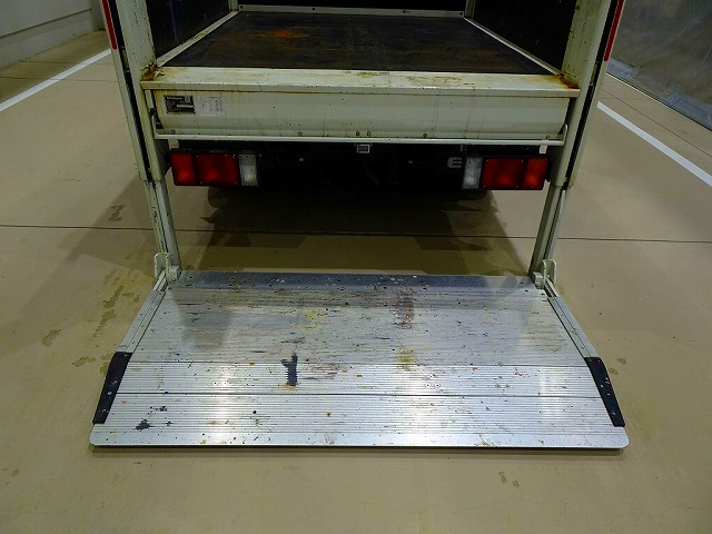 エルフ1.8t4WDFFL標準Wキャブ/垂直PG付総重量5t未満|中古トラックの販売・買取・査定のアイナビ