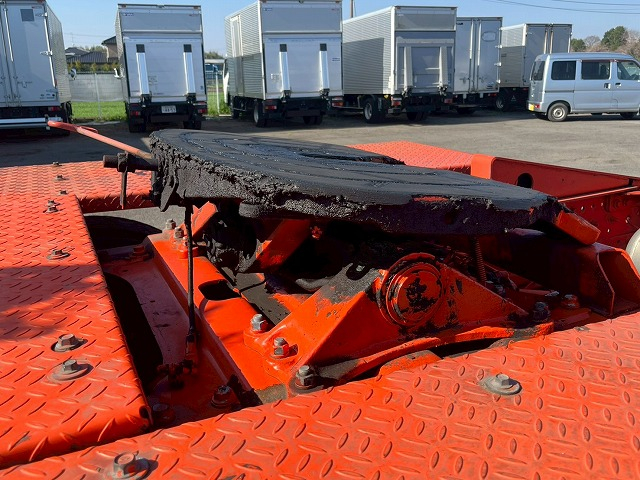 3軸2デフ★第5輪17.7トン★520馬力★流体式リターダ★ツーデフ|中古トラックの販売・買取・査定のアイナビ