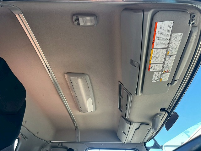 3軸2デフ★第5輪17.7トン★520馬力★流体式リターダ★ツーデフ|中古トラックの販売・買取・査定のアイナビ