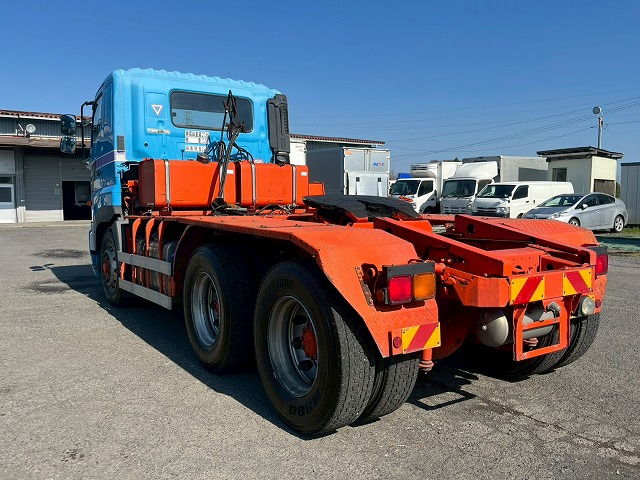 3軸2デフ★第5輪17.7トン★520馬力★流体式リターダ★ツーデフ|中古トラックの販売・買取・査定のアイナビ