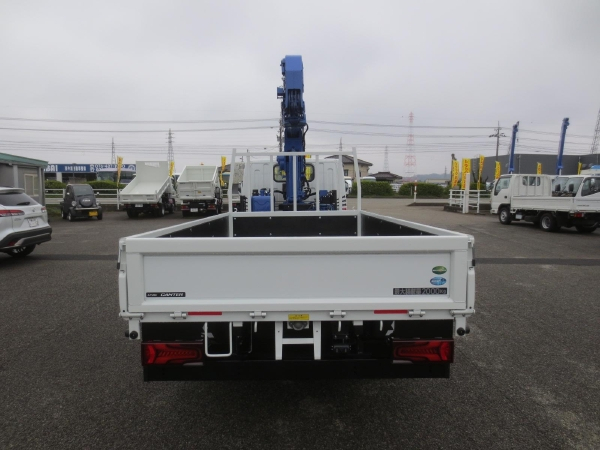 三菱キャンター標準ロング4段ラジコンクレーン付|中古トラックの販売・買取・査定のアイナビ