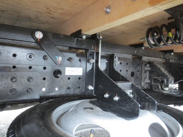 三菱キャンター標準ロング4段ラジコンクレーン付|中古トラックの販売・買取・査定のアイナビ