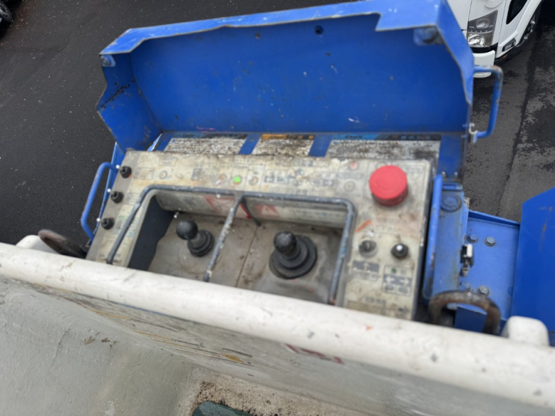 アイチ SK27A 27m バケット200kg|中古トラックの販売・買取・査定のアイナビ