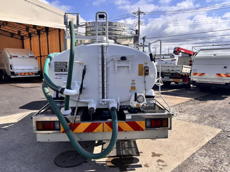 ワイド幅 バキューム車 モリタ製3700L|中古トラックの販売・買取・査定のアイナビ